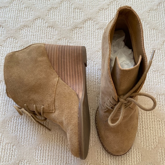 Lucky Brand Yamene Wedge Lace up Ankle Booties Suede Tan Size 6.5M - Picture 7 of 12